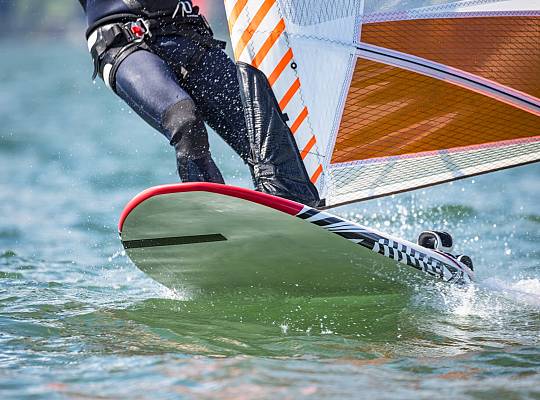 Grafika Jezioro Sarbsko Winsurfing